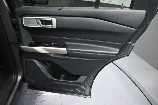 Used 2023 Gray Ford Limited image 15