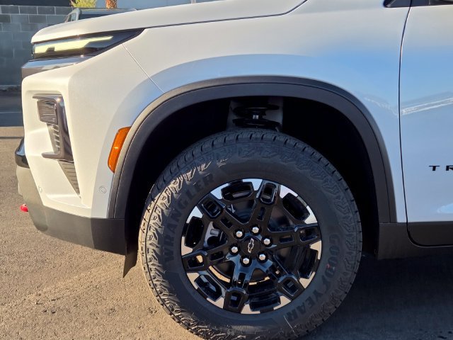 2027 Chevrolet Traverse Z71 - Photo 5