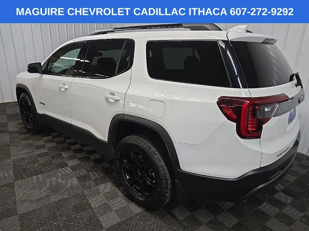 Used 2023 White GMC AT4 image 10