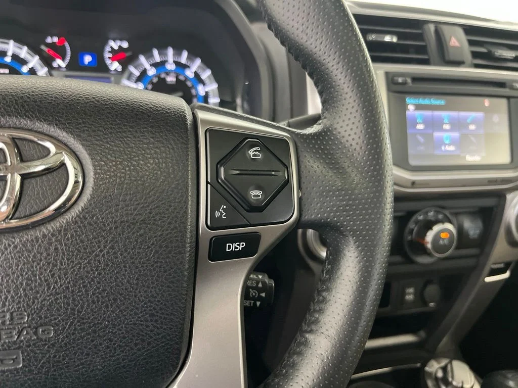 Used 2018 White Toyota SR5 Premium image 8