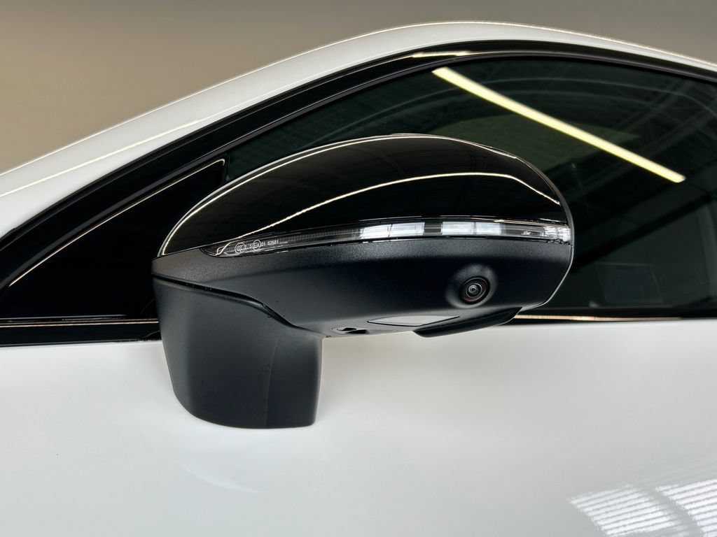 New 2027 Polar White Mercedes-Benz GLC 300 image 67