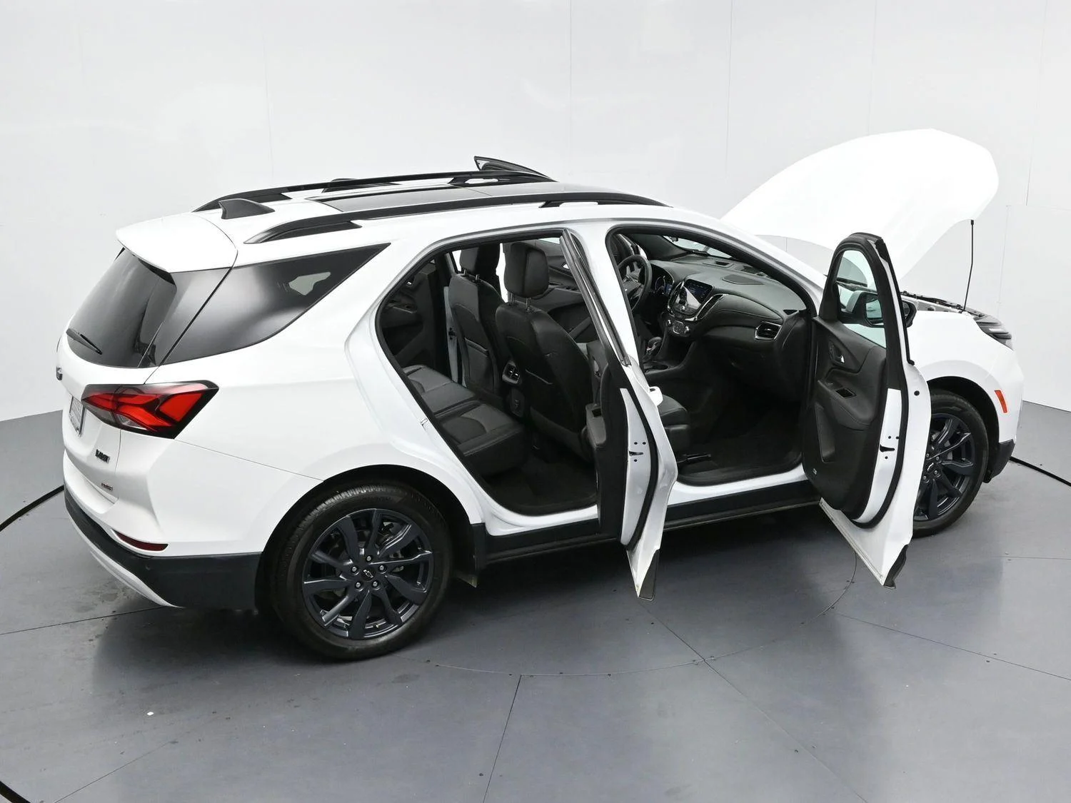 Used 2024 Summit White Chevrolet RS image 38