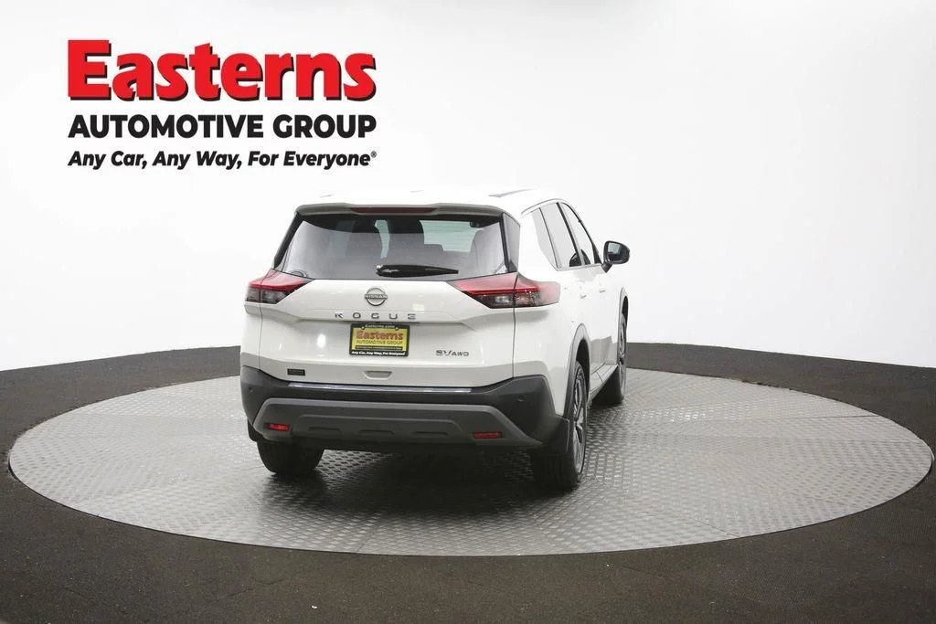 Used 2023 White Nissan SV image 40