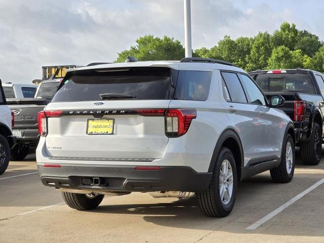 New 2026 Space White Metallic Ford Active image 25