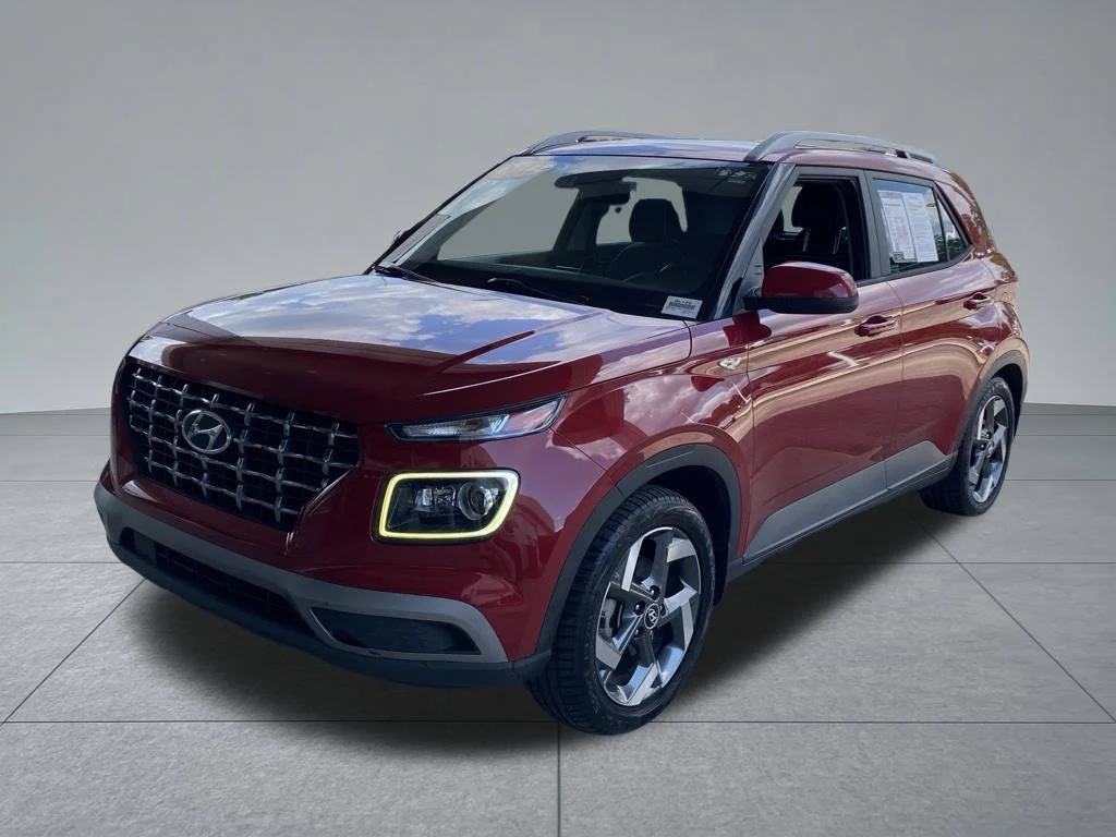 Used 2022 Red Hyundai Limited image 2
