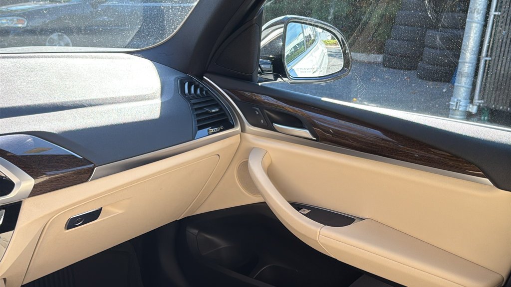 Used 2020 Alpine White BMW xDrive30i image 26