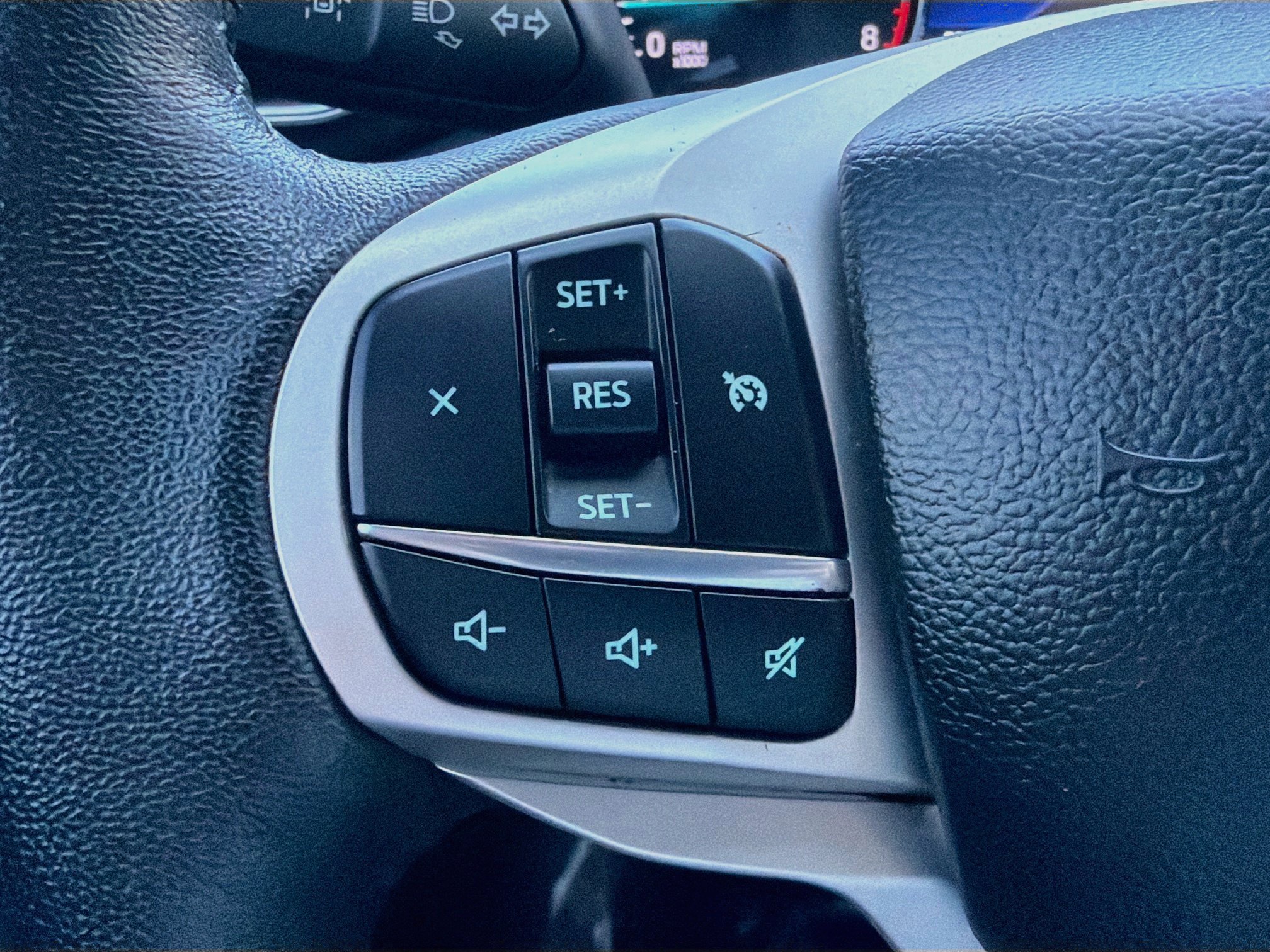 Used 2023 Black Metallic Ford XLT image 36