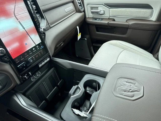New 2026 Diamond Black Crystal Pearl-Coat Exterior Paint RAM Laramie image 22