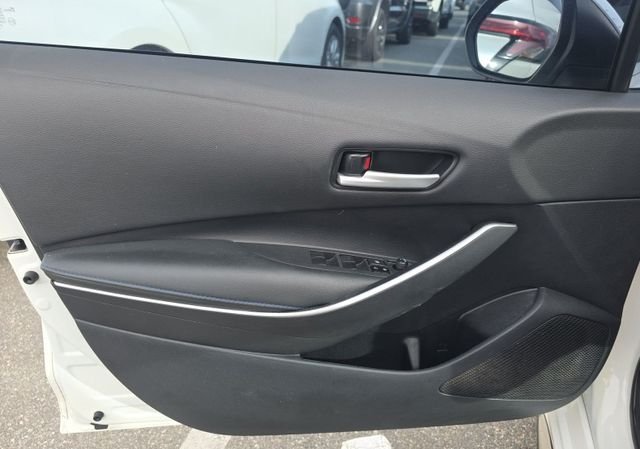Used 2021 White Toyota SE image 10