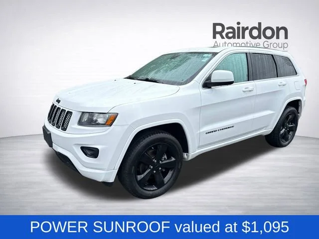 Used 2015 Bright White Clearcoat Jeep Altitude image 3