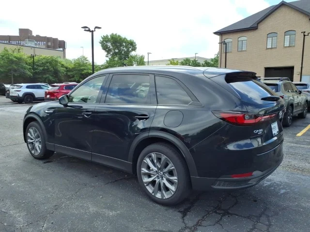 New 2026 BLACK Mazda Preferred image 5