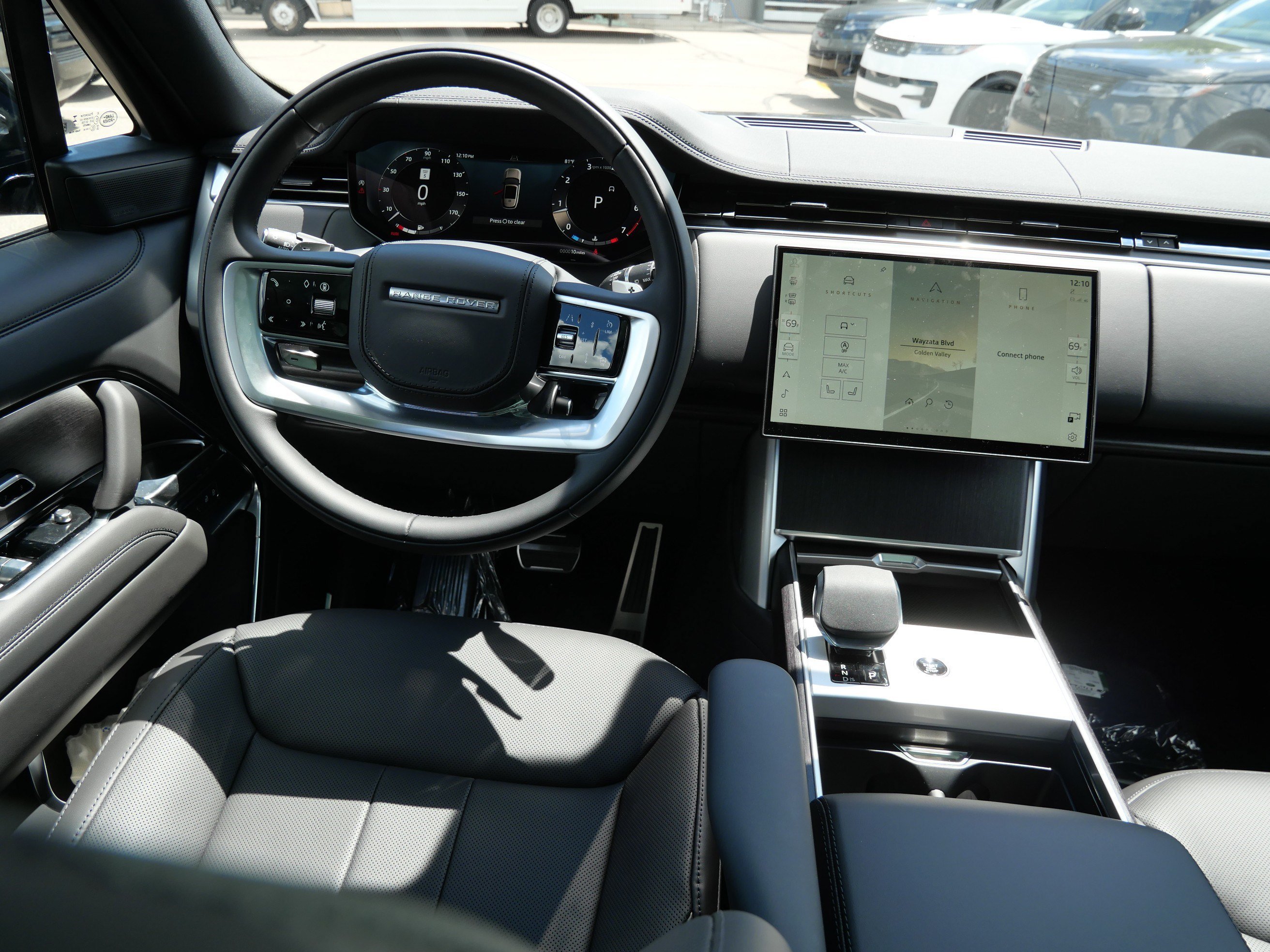 New 2026 Santorini Black Land Rover SE image 9