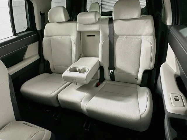 New 2027 Hyundai SANTA FE SE