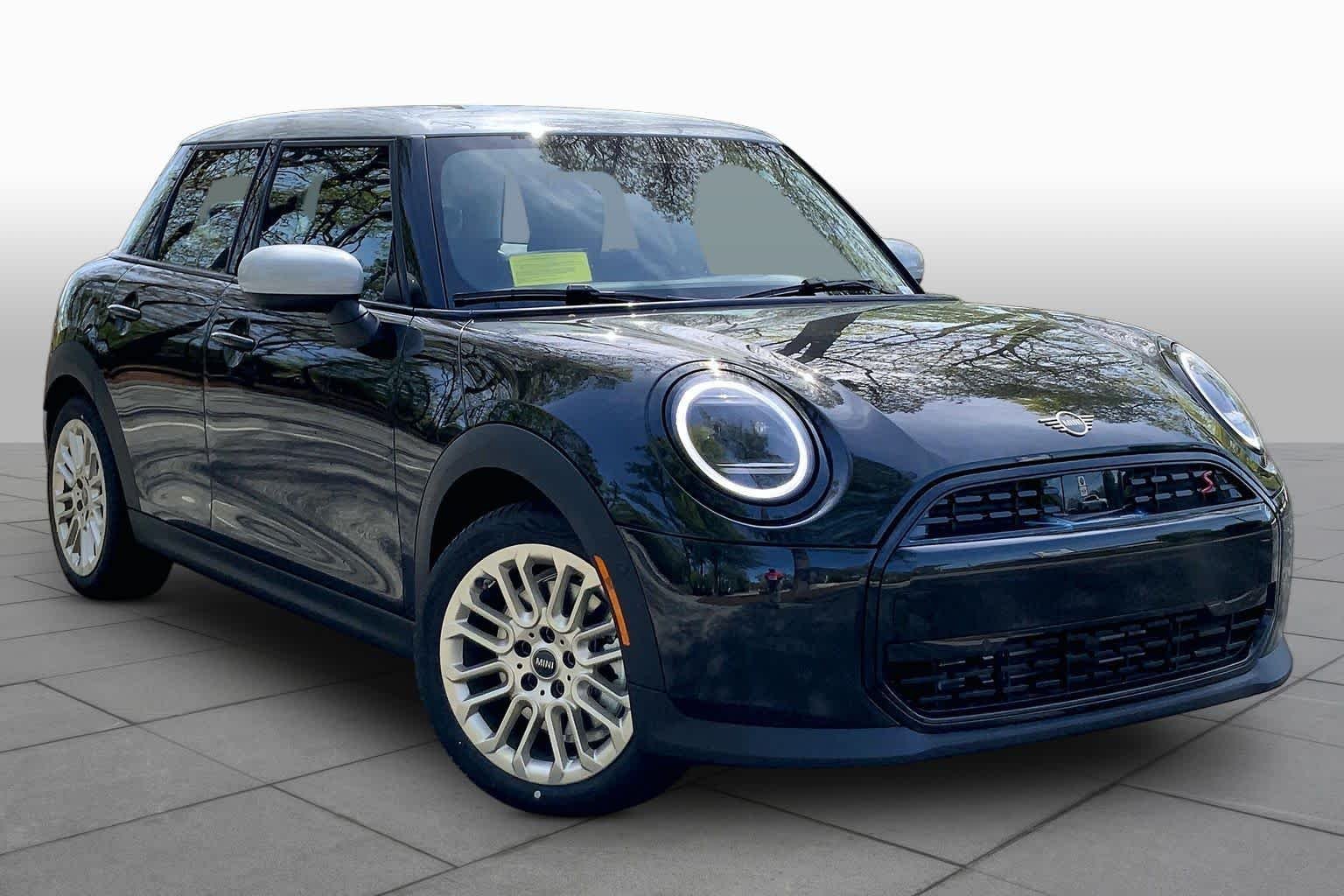 New 2026 Midnight Black II Metallic MINI Signature Plus image 2