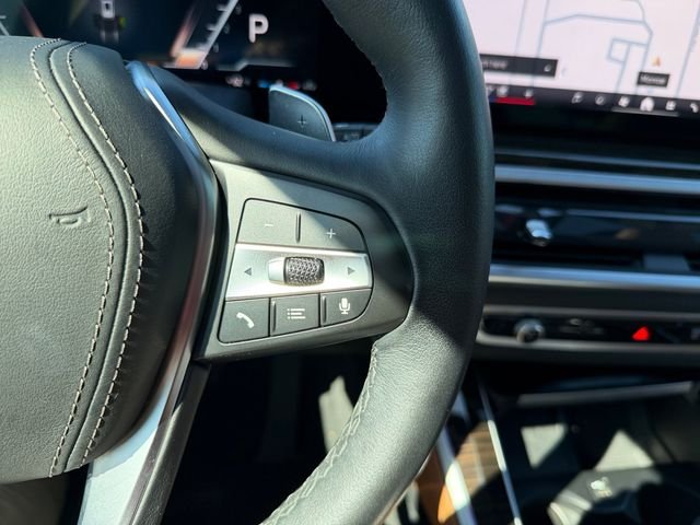 Used 2024 White BMW xDrive40i image 25