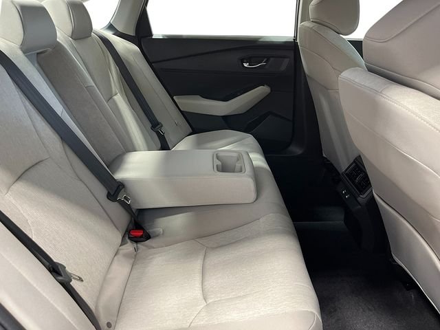 New 2026 Platinum White Pearl Honda SE image 27