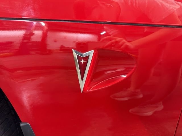 Used 2007 Red Pontiac Base image 31