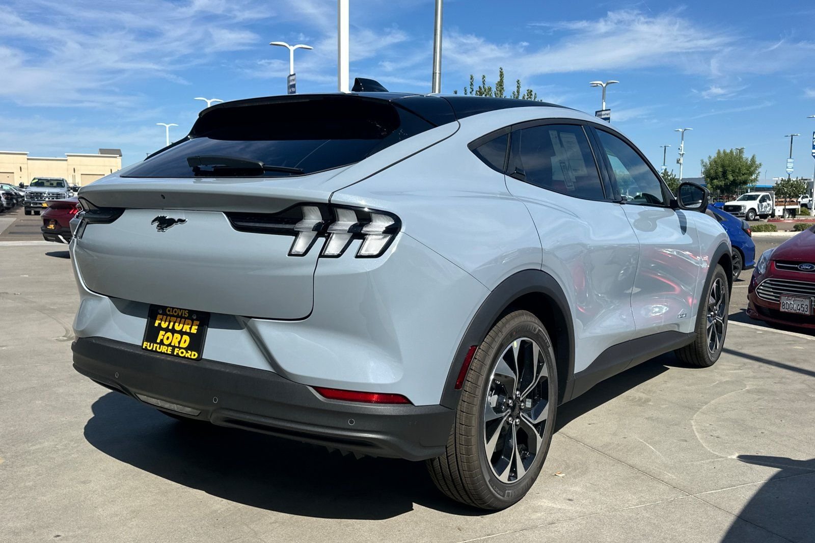 New 2026 Gray Ford Select image 3