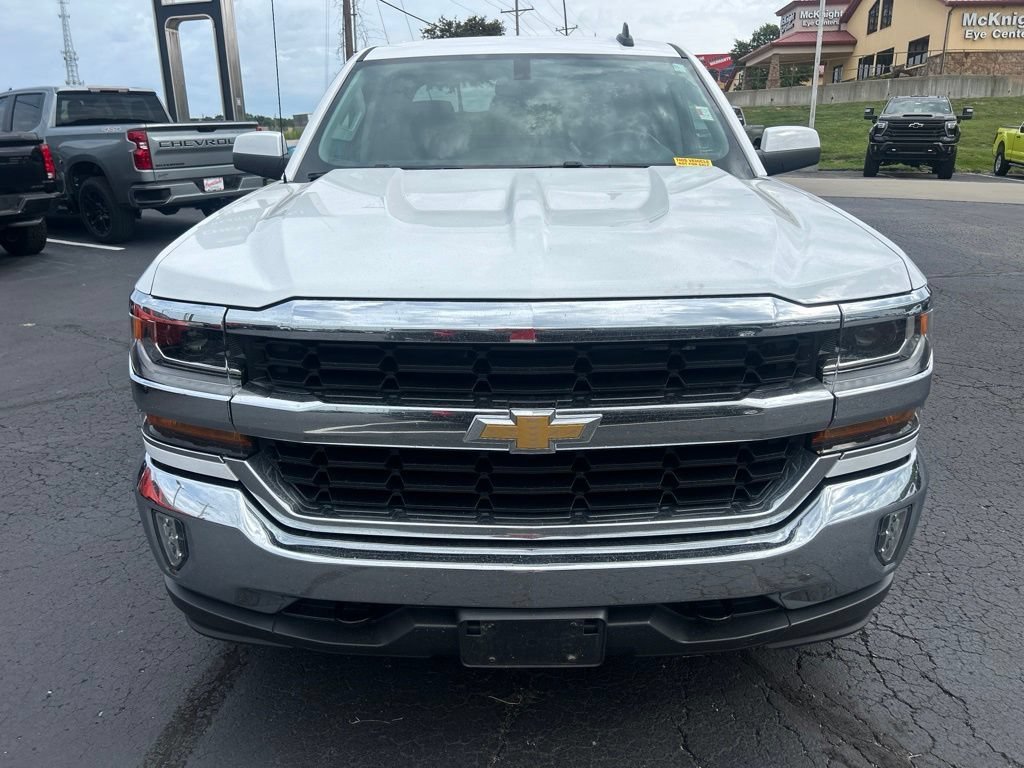Used 2018 Chevrolet Silverado 1500 LT with VIN 3GCUKREC0JG480041 for sale in Kansas City