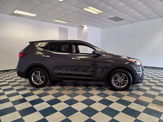 Used 2017 Gray Hyundai 2.4 Base image 9