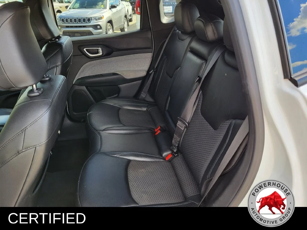Used 2024 White Jeep Latitude image 16