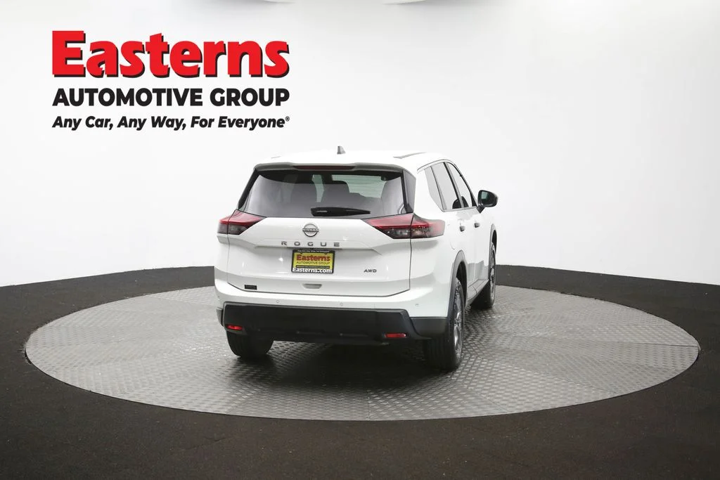 Used 2024 White Nissan S image 39
