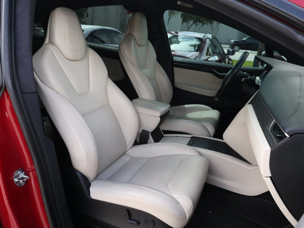 Used 2019 Red Tesla  image 22