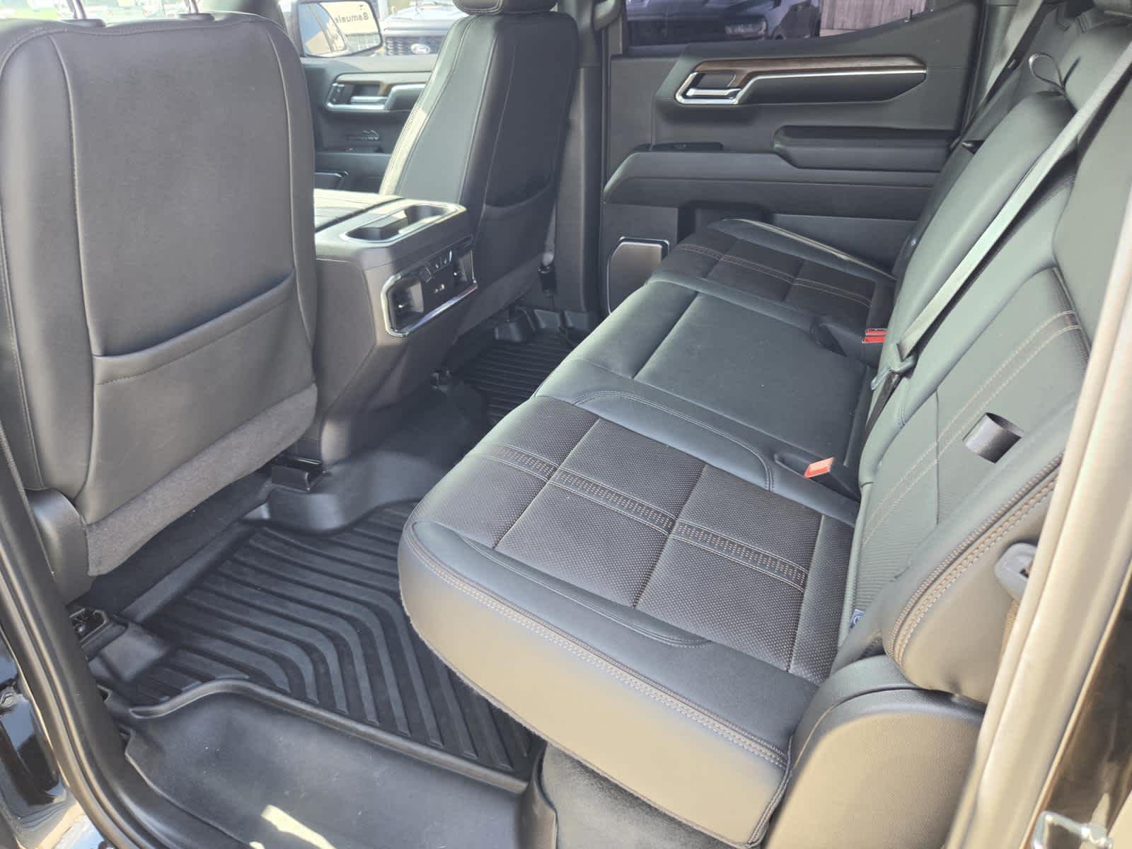 Used 2024 Black Chevrolet High Country image 13