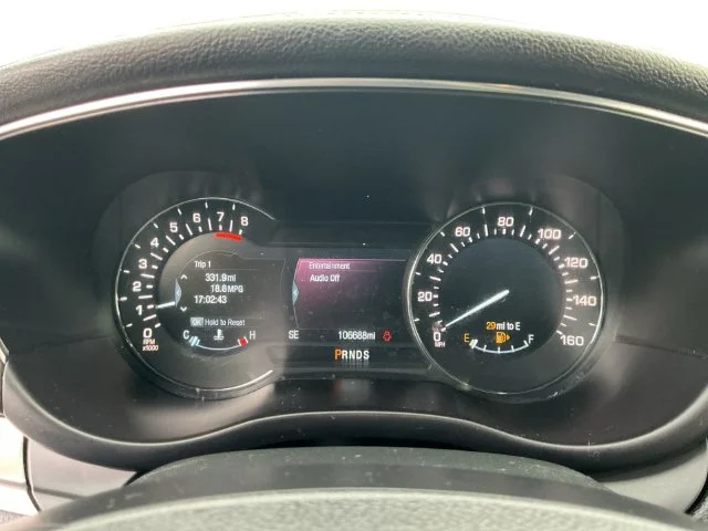 Used 2017 Magnetic Gray Metallic Lincoln Premiere image 14