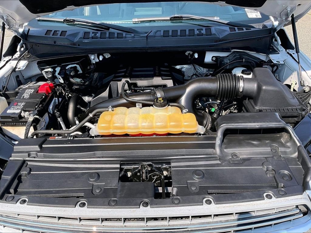 Used 2018 White Ford Lariat image 30