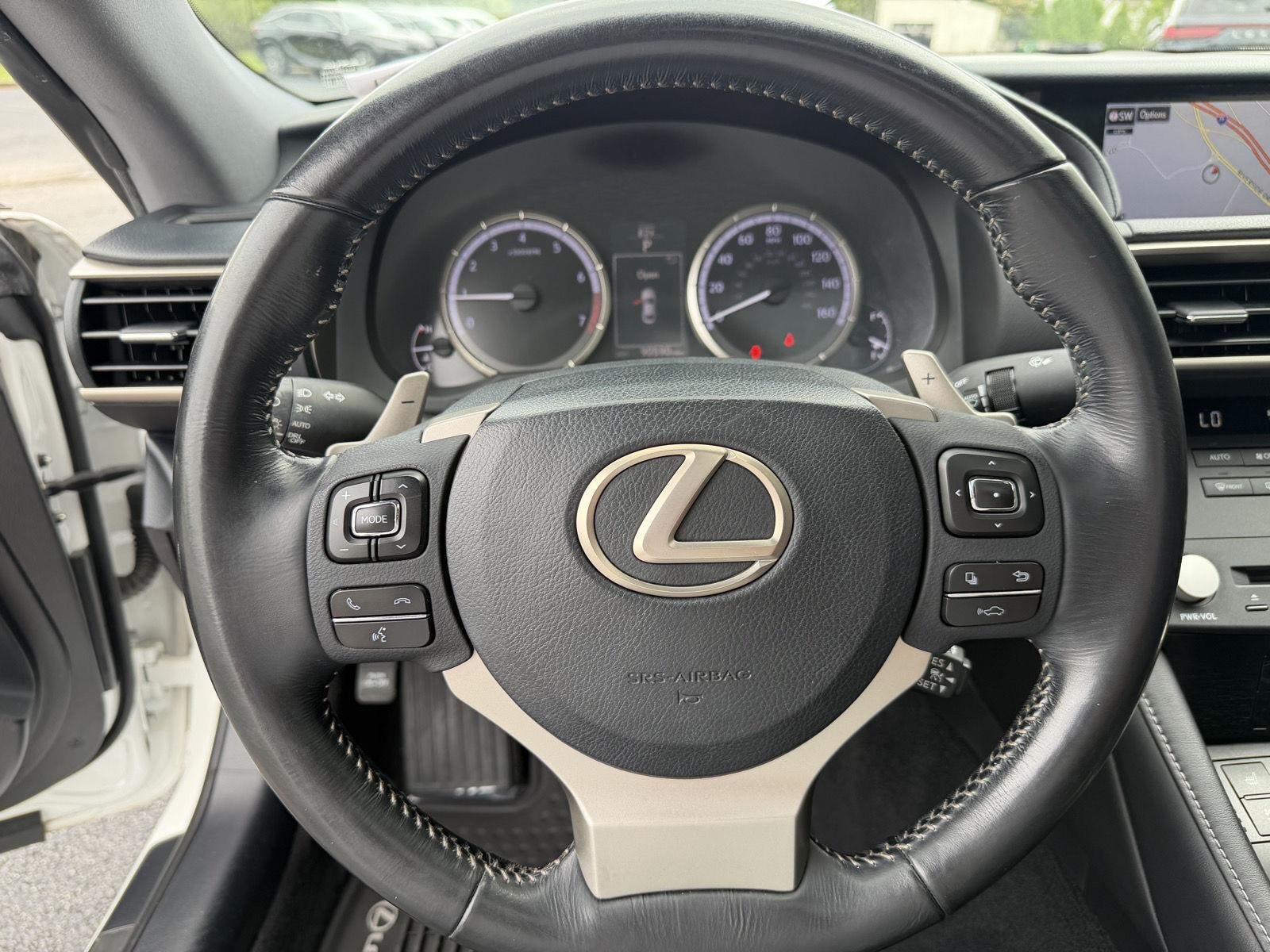 Used 2015 Starfire Pearl Lexus RWD image 19