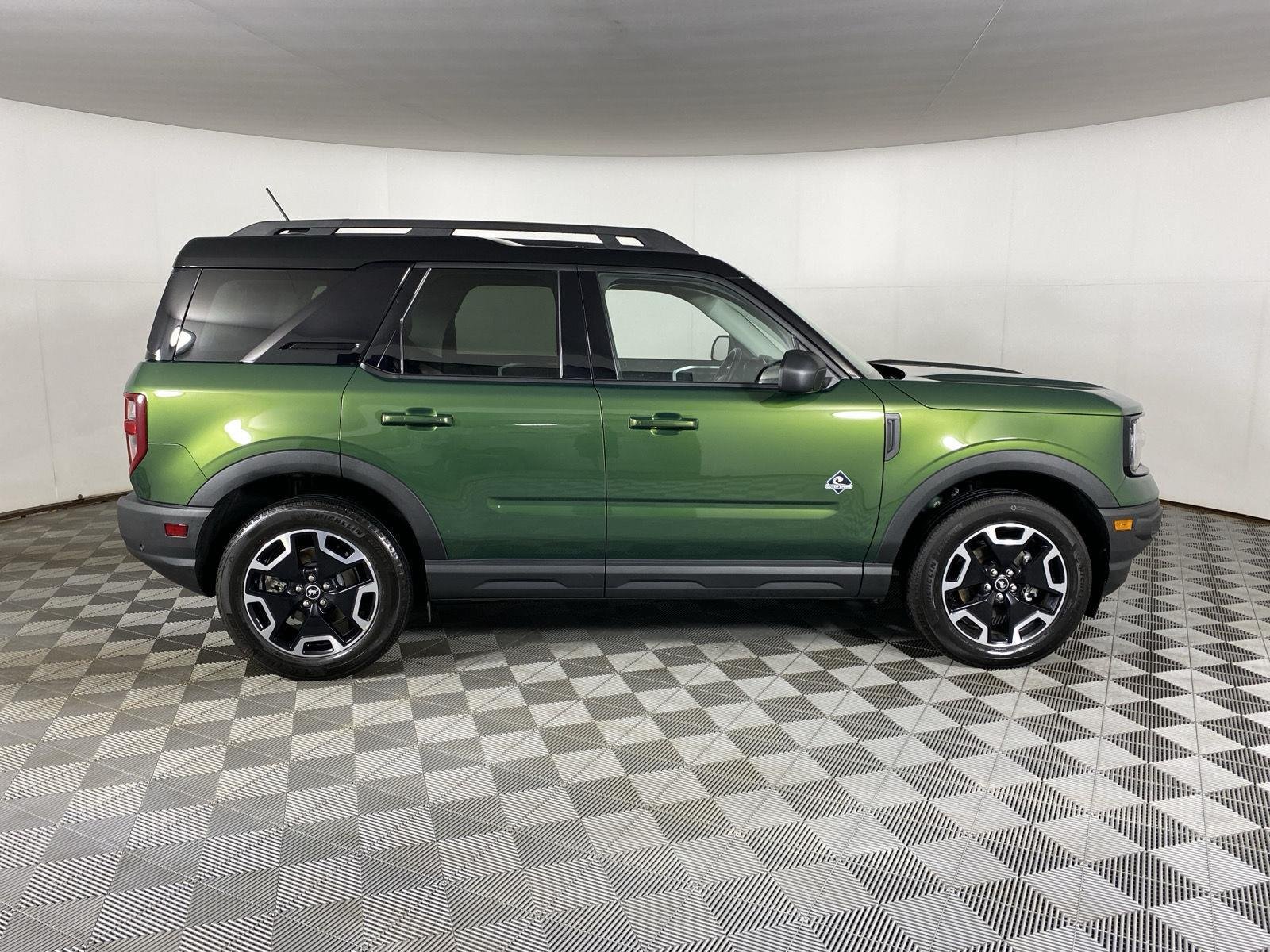 Used 2024 Eruption Green Ford Outer Banks image 11