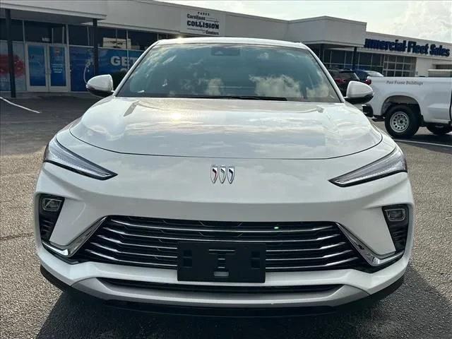 New 2026 Summit White Buick Preferred image 4