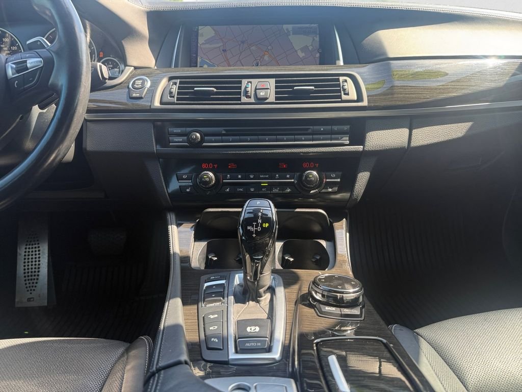 Used 2016 White BMW 550i xDrive image 11