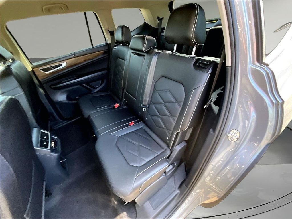 Used 2026 Silver Volkswagen SE w/Technology image 25