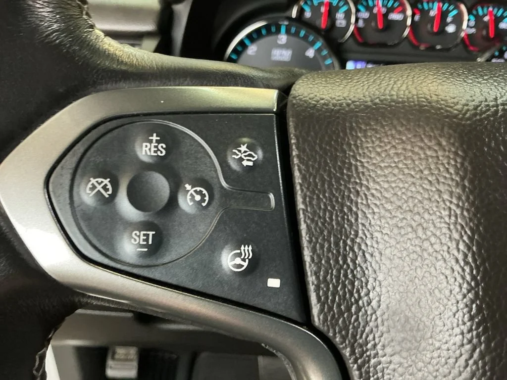 Used 2020 SUMMIT WHITE Chevrolet LT image 20