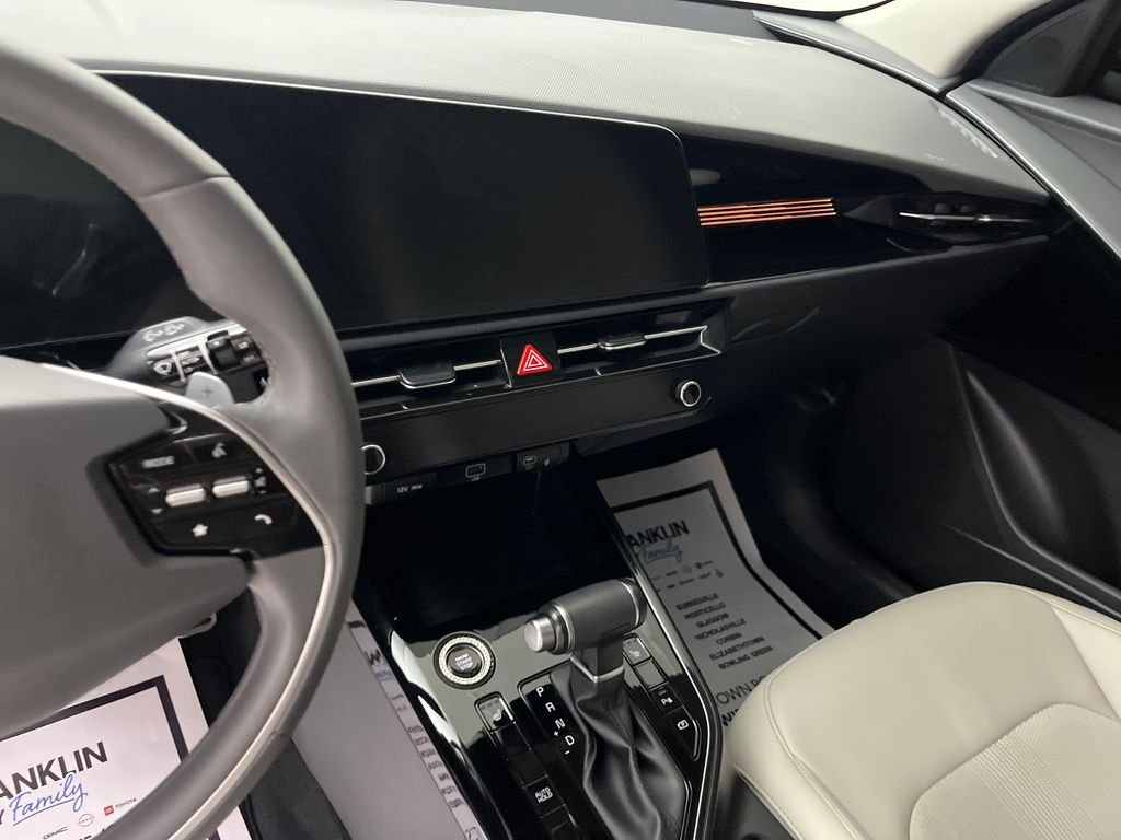 Used 2025 Gray Kia EX Touring image 20