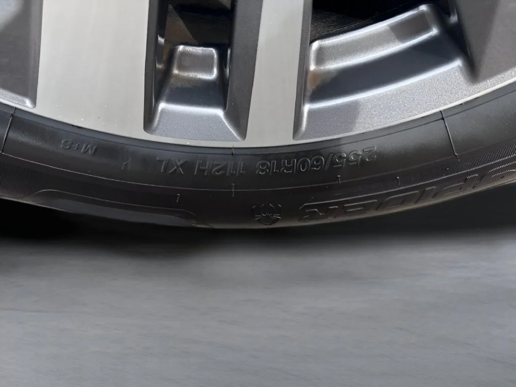 Used 2022  Nissan SL image 36