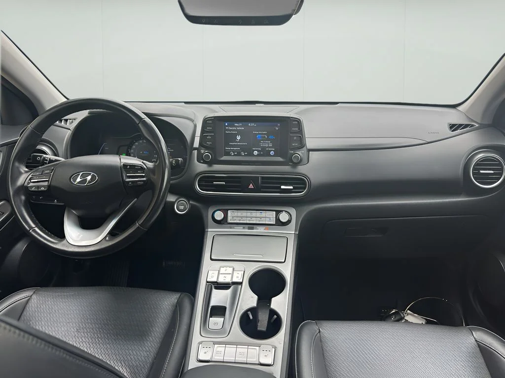 Used 2021 Pulse Red Hyundai Limited image 3