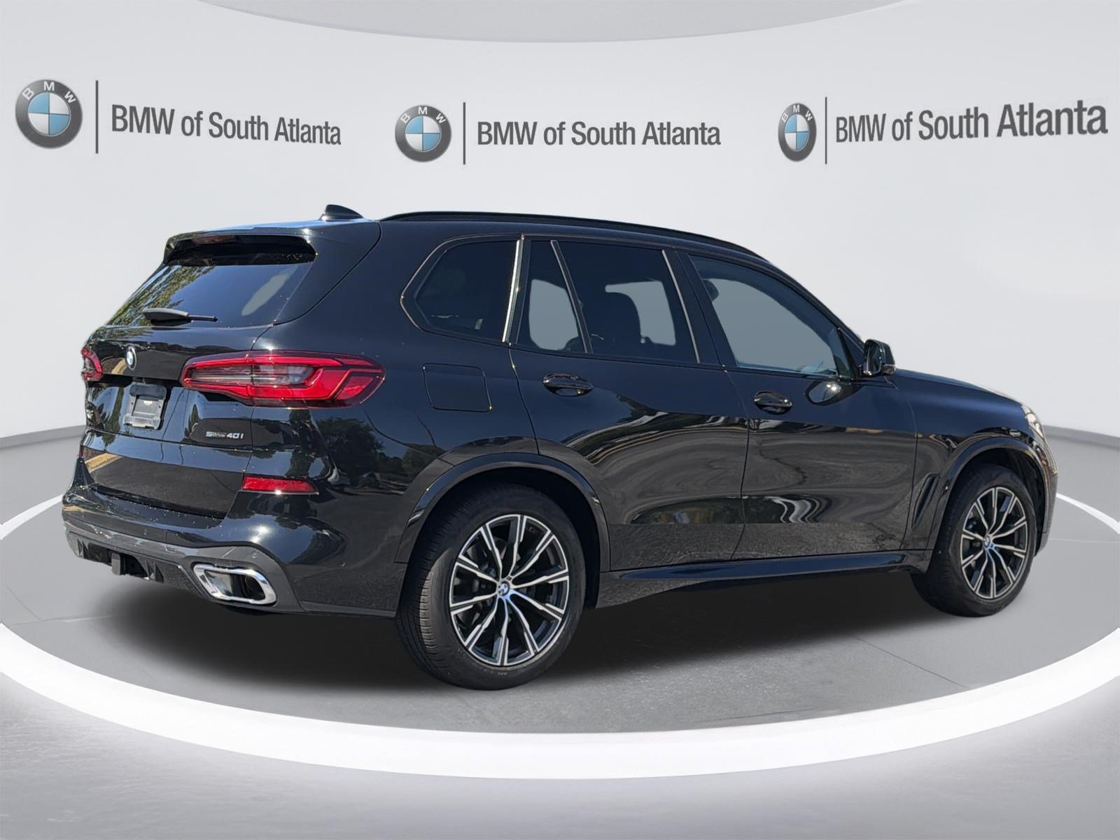Used 2020 Black Sapphire Metallic BMW sDrive40i image 27
