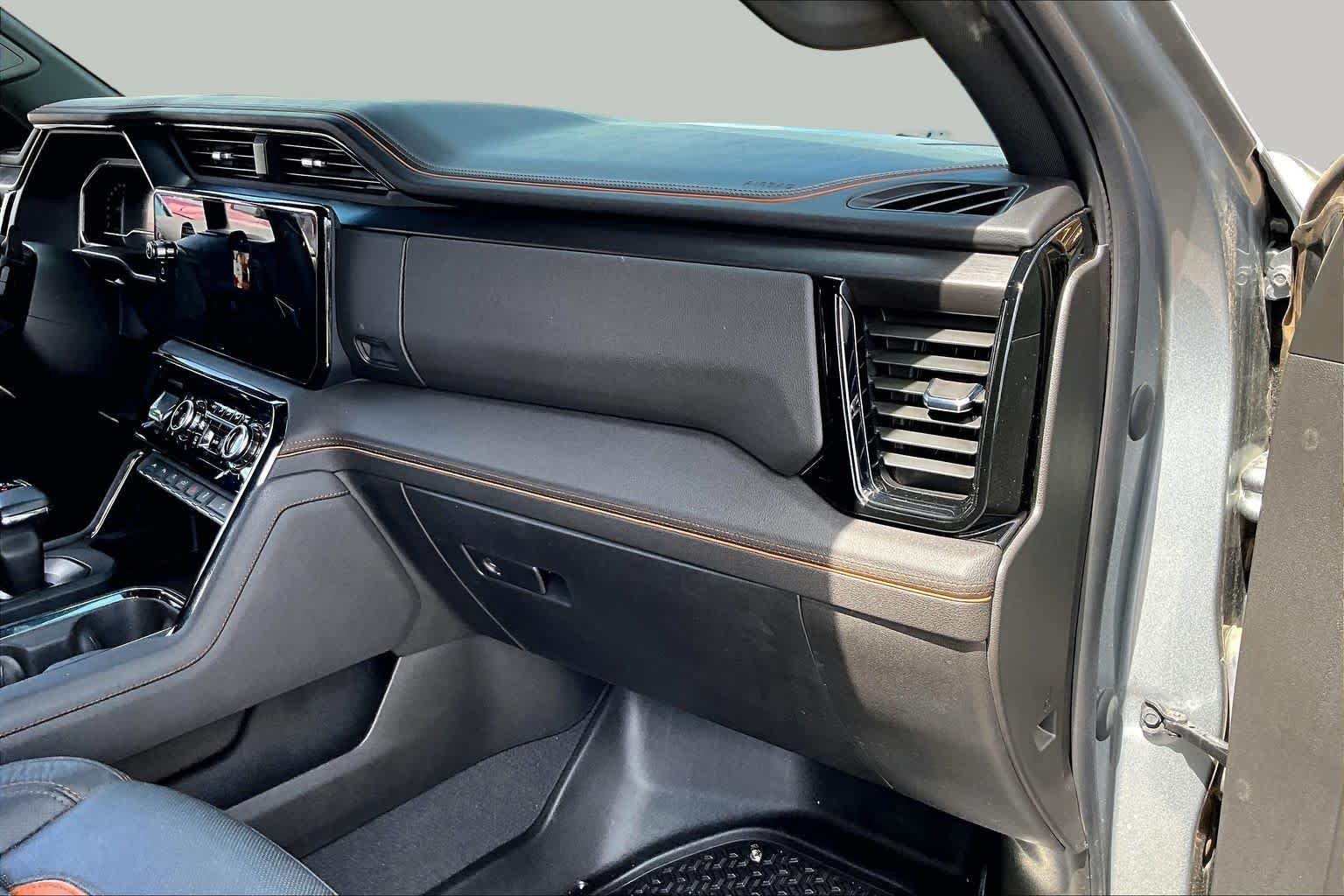 Used 2023 Sterling Metallic GMC AT4 image 19