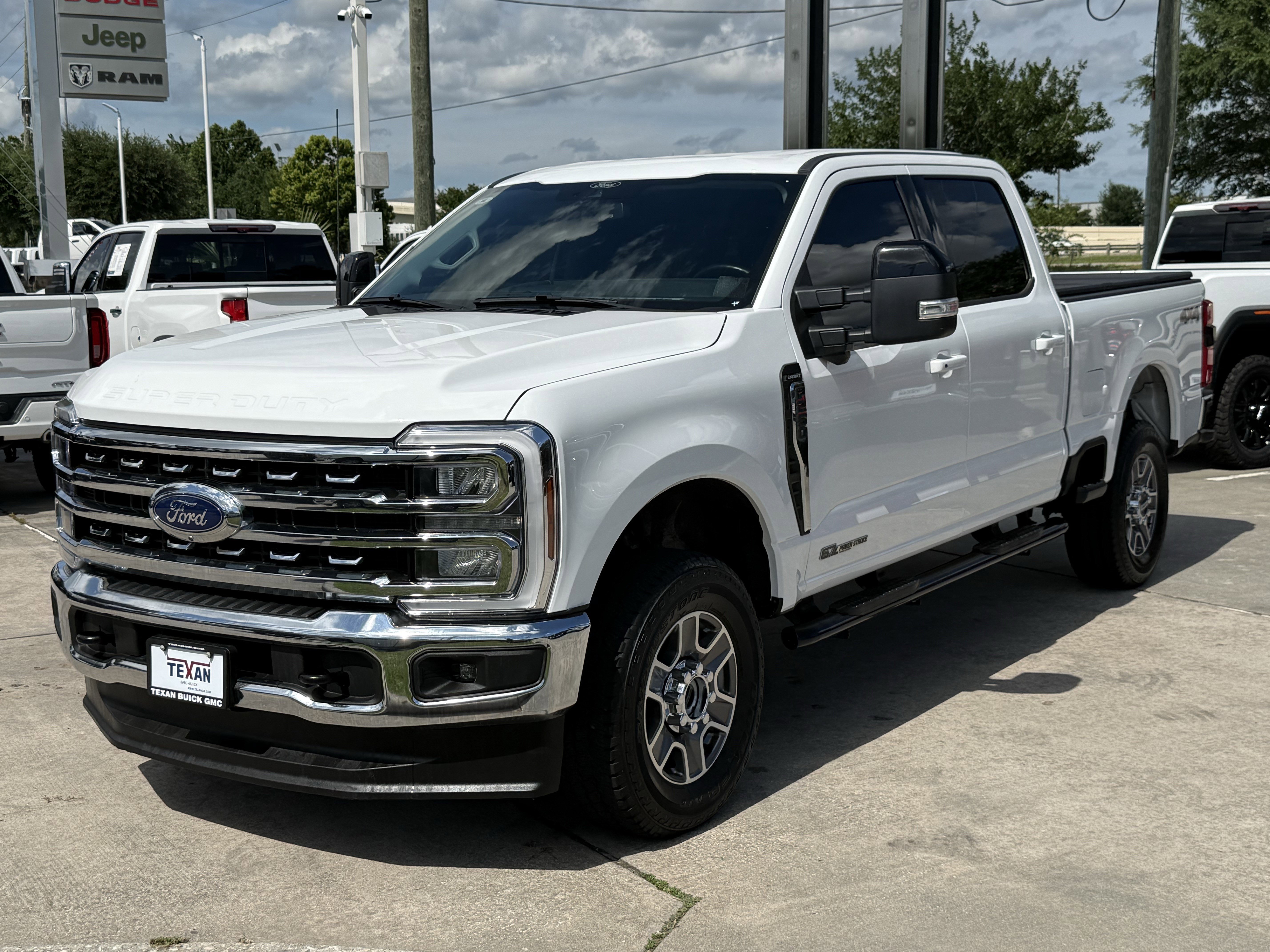 Used 2024 Oxford White Ford LARIAT image 8