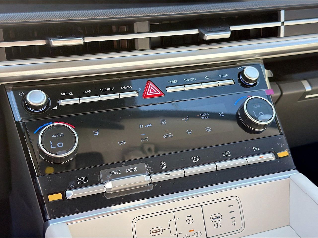New 2026 Phantom Black Hyundai SEL FWD image 28