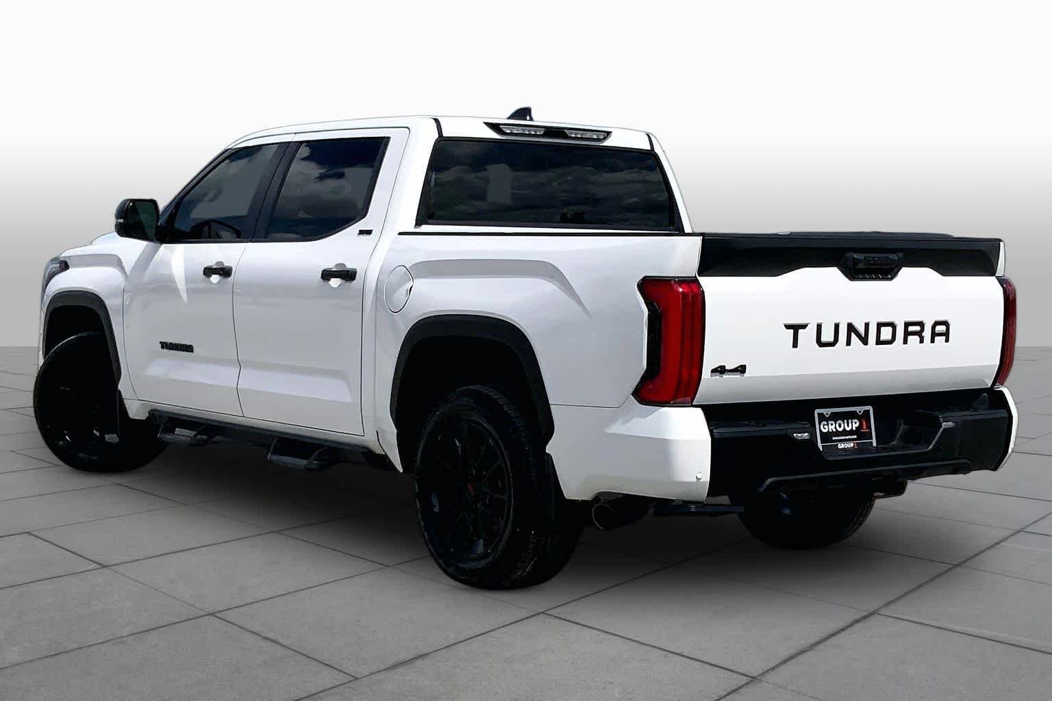 Used 2024 Ice Cap Toyota SR5 image 12