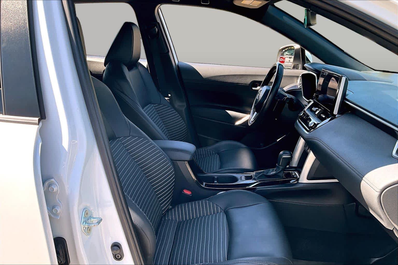 Used 2024 Wind Chill Pearl Toyota Hybrid XSE image 8