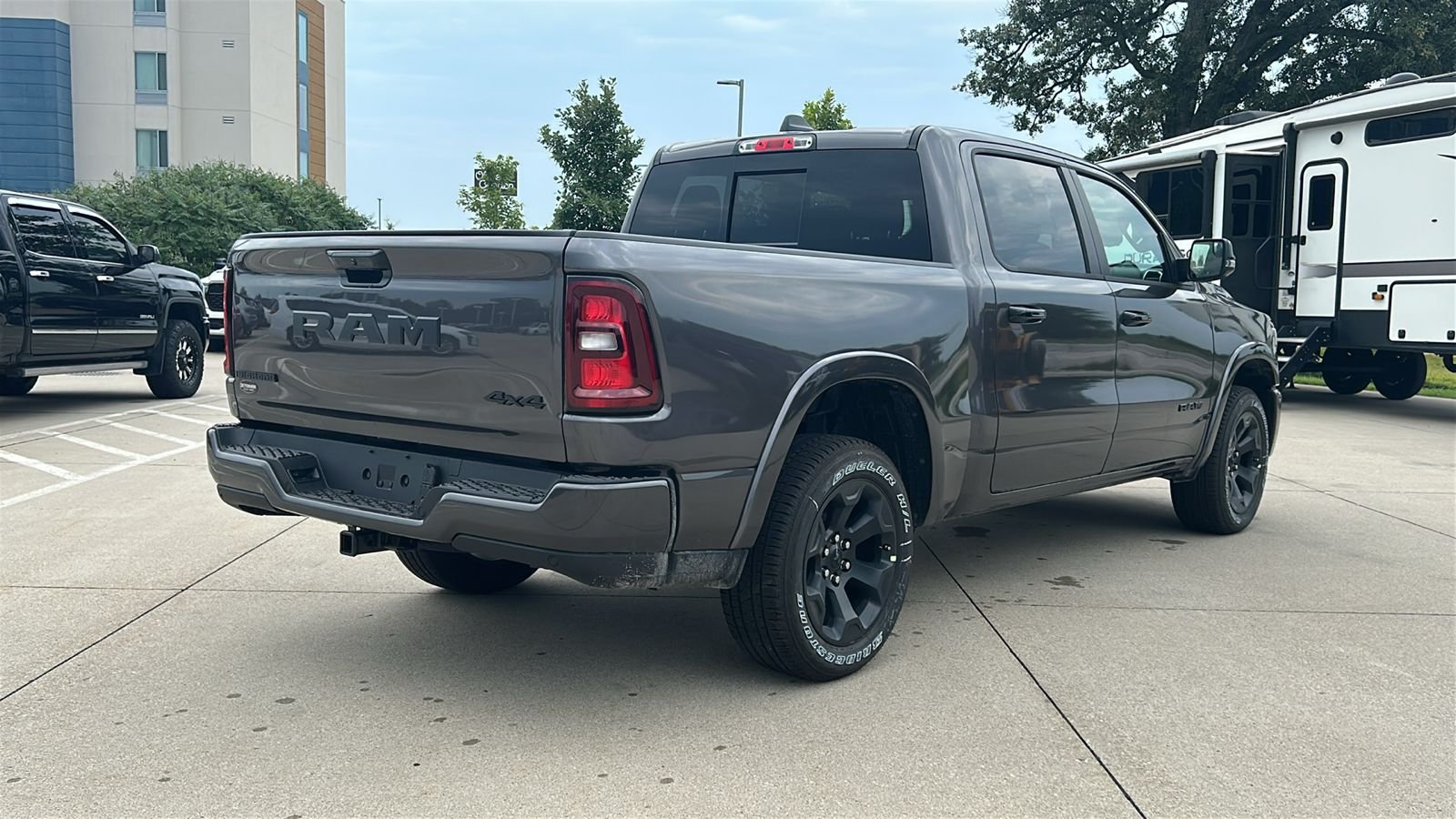 New 2026 Granite Crystal Metallic Clear-Coat Exterior Paint RAM Big Horn/Lone Star image 4