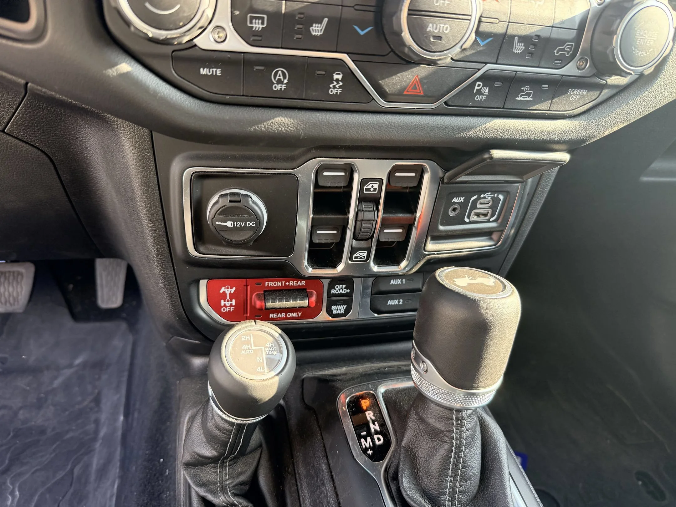 Used 2024 White Jeep Rubicon X image 23