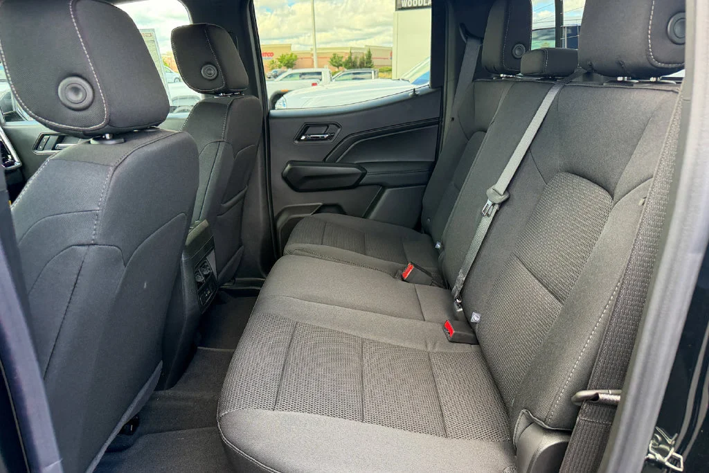 Used 2026 Onyx Black GMC Elevation image 24