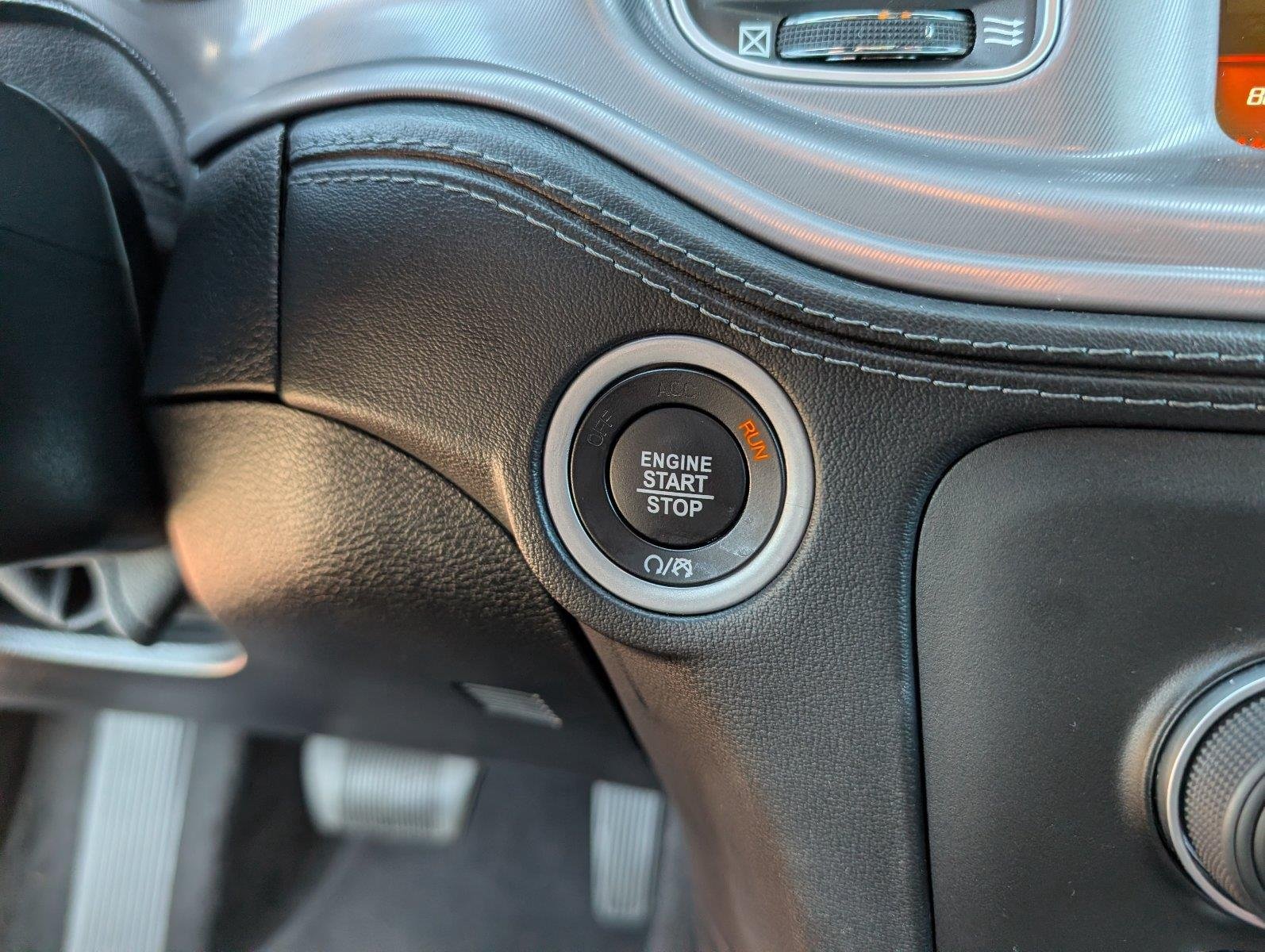 Used 2023 Go Mango Dodge Scat Pack image 25
