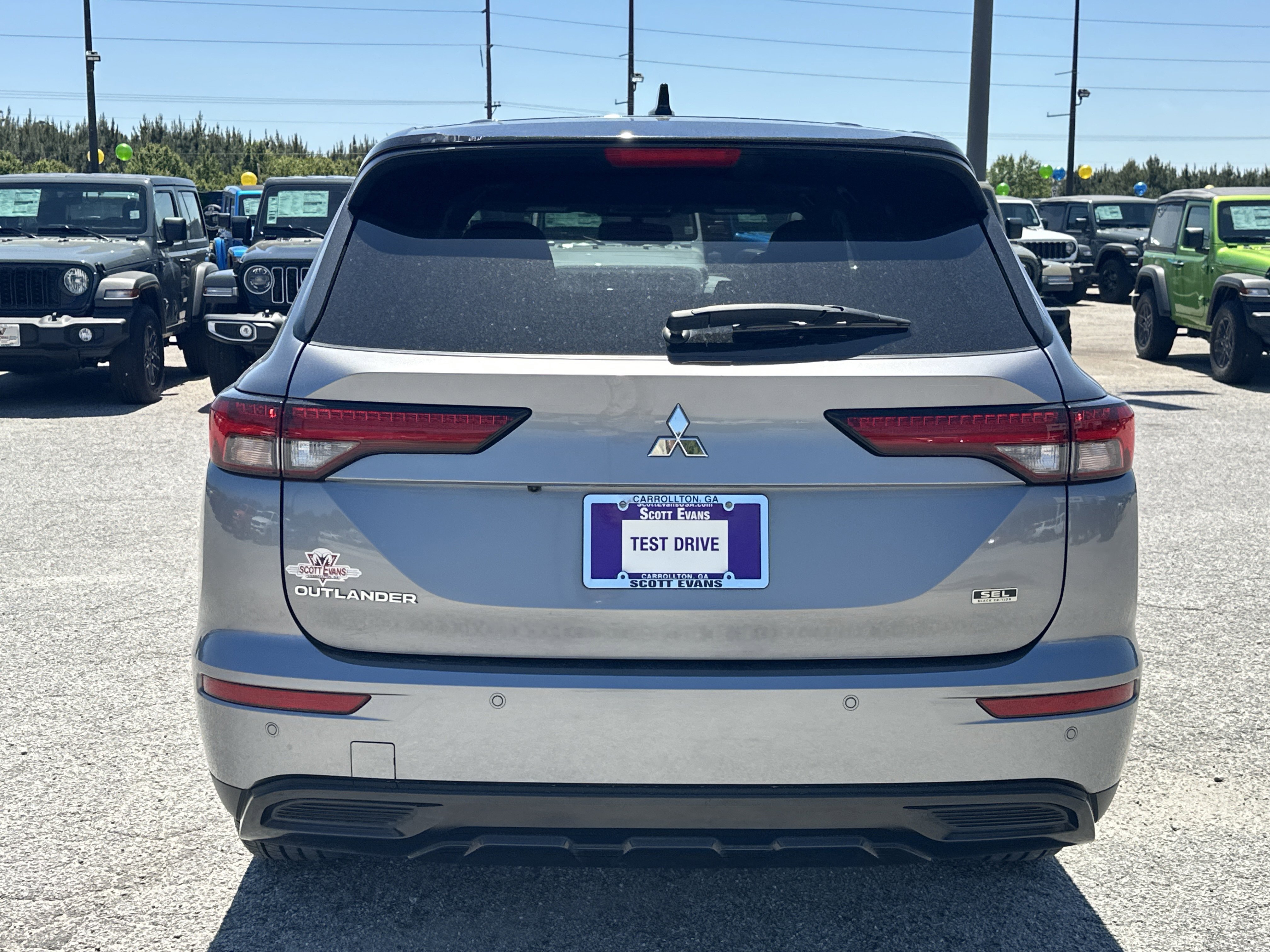 Used 2023 Alloy Silver Metallic Mitsubishi SEL image 7
